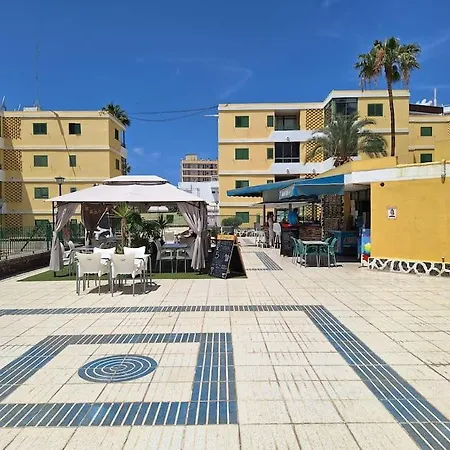 Las Olas Palmeras